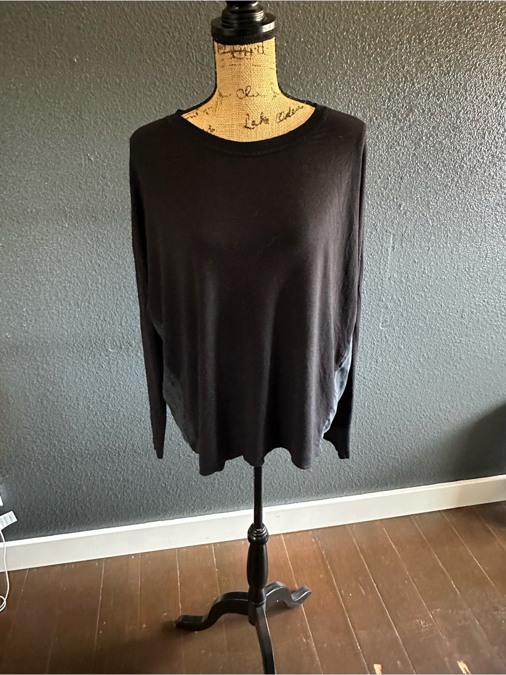 Vince Black Mixed Media Silk Back Tunic Top L